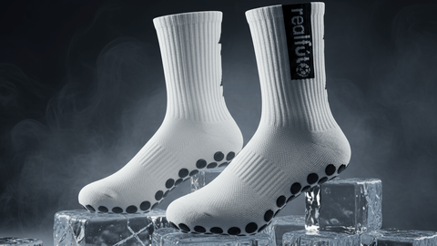 ¿Por qué jugar con calcetines antideslizantes y medias cortadas? - realfút.