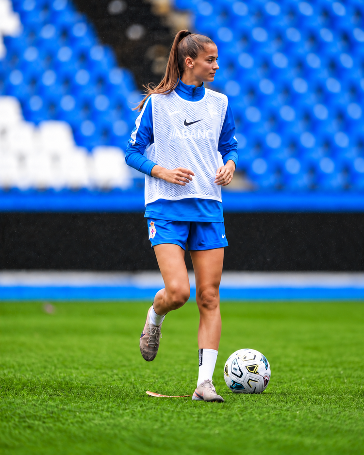 Vega Montesinos, jugadora del RC Deportivo que confía en Realfút